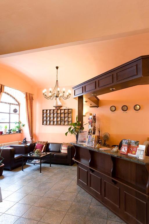 Hotel Columbo Прага Екстериор снимка